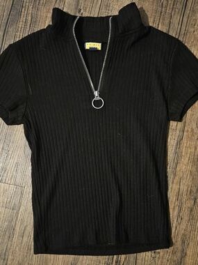 Prince & Fox Ribbed Mock Neck Top